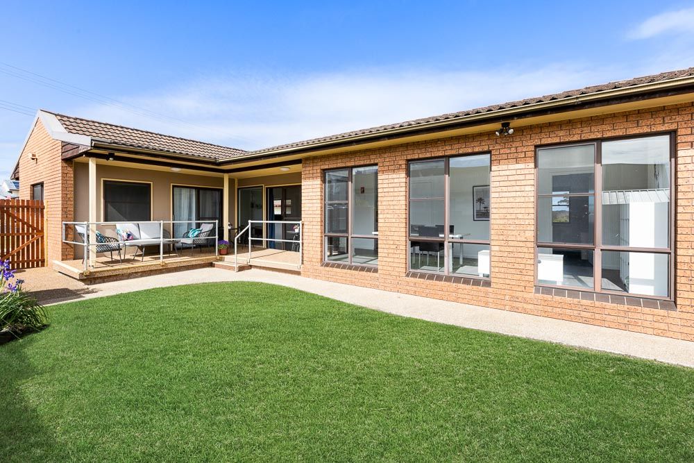 Sunnyfield 25 8.22 - WEB - 006