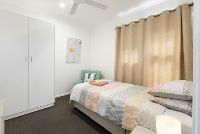 Sunnyfield 25 8.22 - WEB - 007