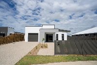 70 Oldmill Drive Beaconsfield 3