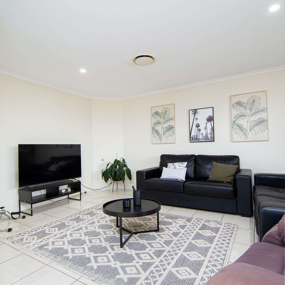 Emporer Grove Upper Coomera LRG   006