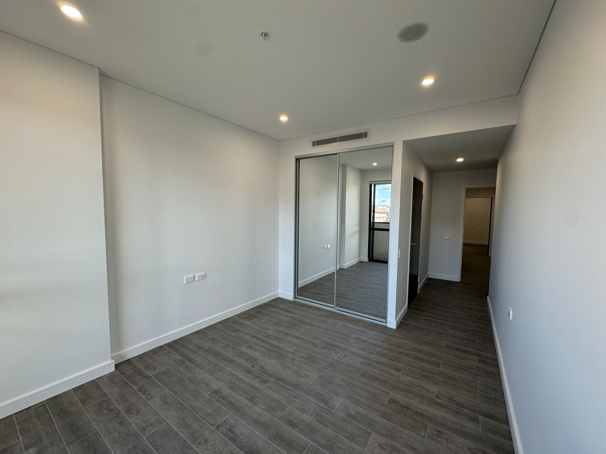 66973f076f8f5af11745f2e4 IMG_2280