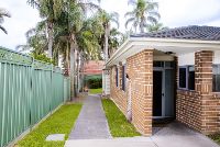 SIL005 LR-Guilford-Garden Area-2860