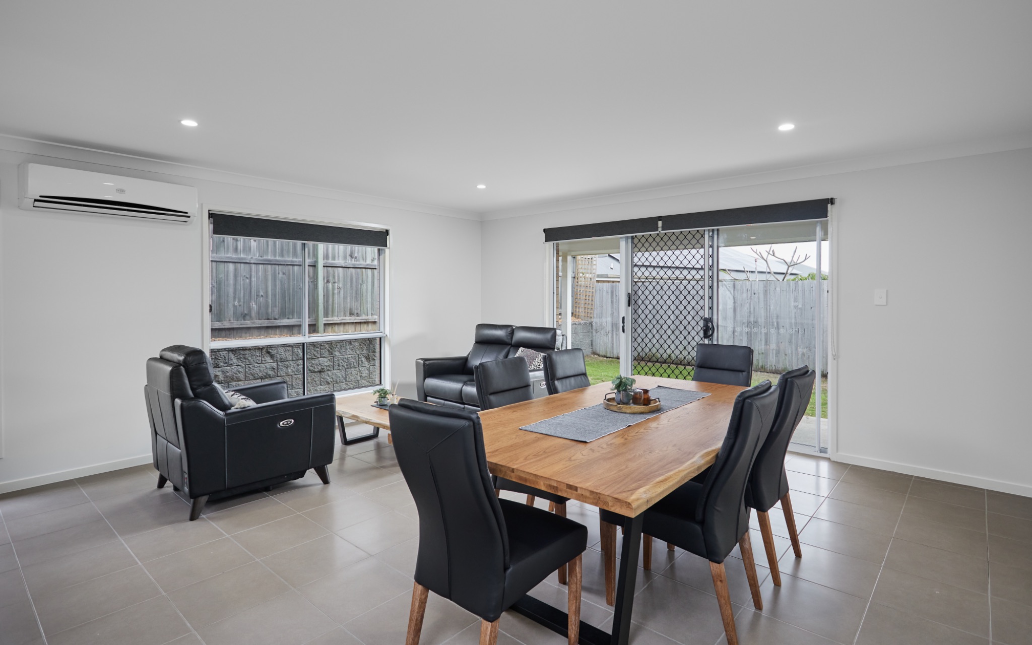 F4D584A8 9F0C-4ED9-89DA-D1AA933052C8