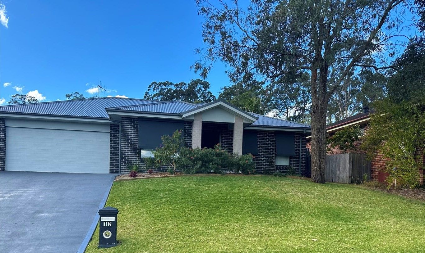 19 Wyanna Drive Taree    front