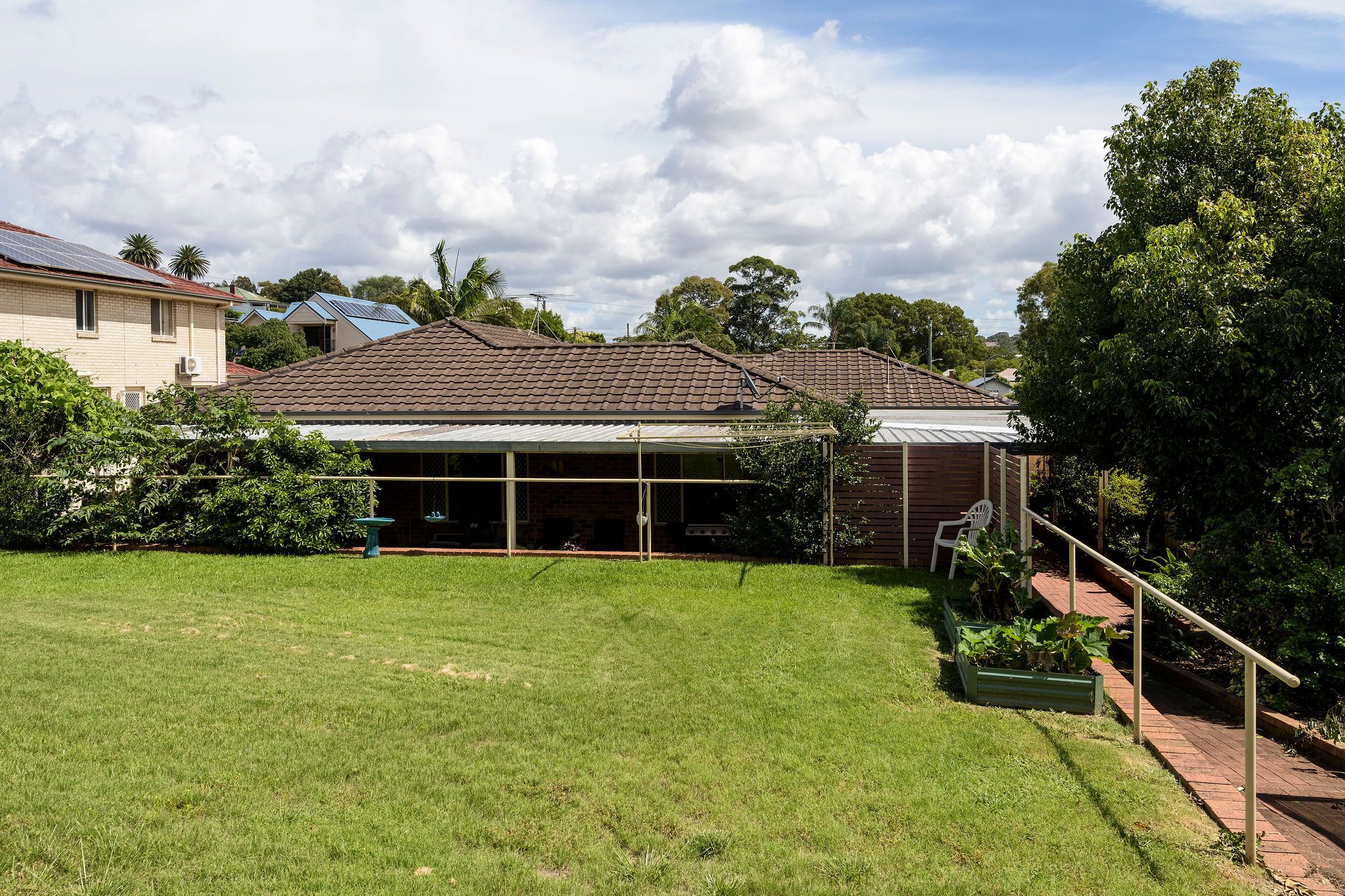 SIL014 LR-mcneil-MAYFIELD-ext3