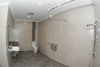 master suit 1 bathroom 1  4)