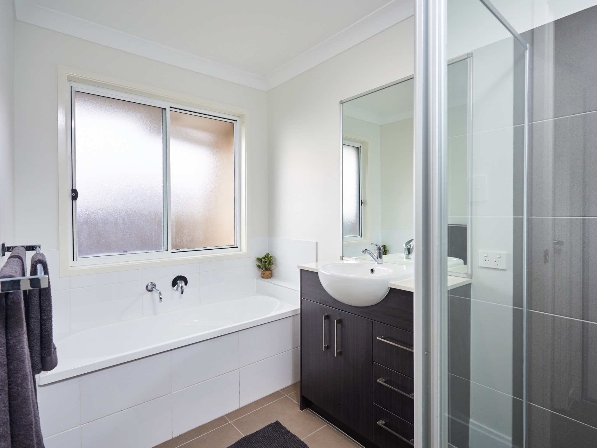 B3596930 3B57-4210-9BCF-EC98B9D8DDA6