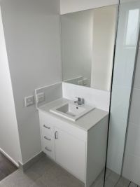 Jannik bathroom 2
