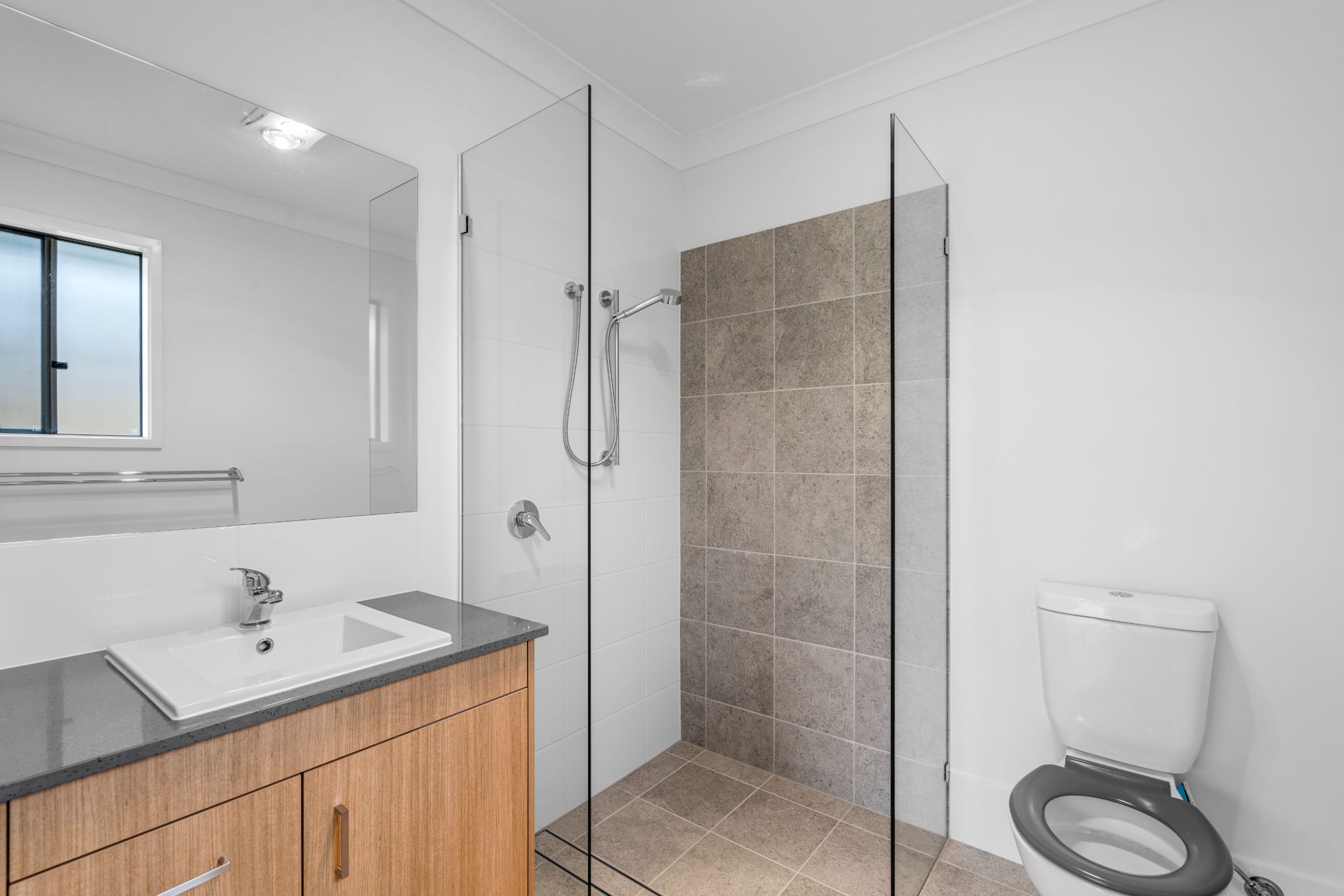 009 Open2view_ID900078-50_Cypress_Circuit__Fernvale