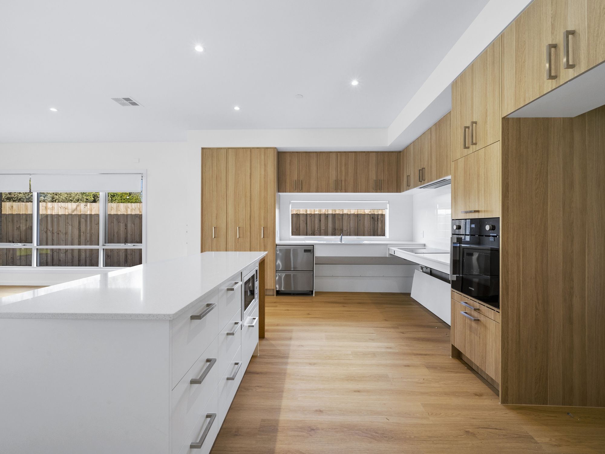 005 Open2view_ID884257-9_Boronia_Avenue