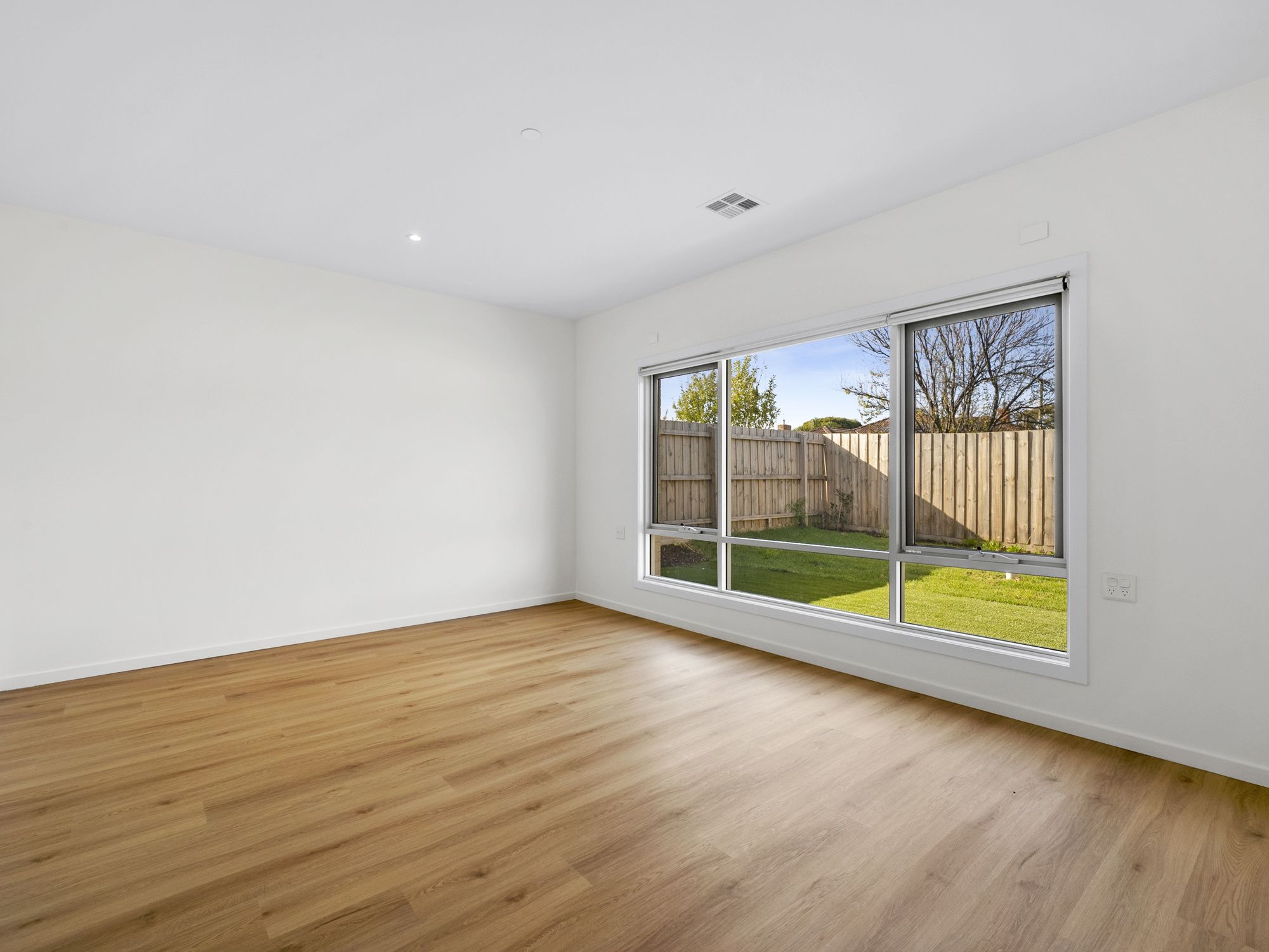 008 Open2view_ID884257-9_Boronia_Avenue