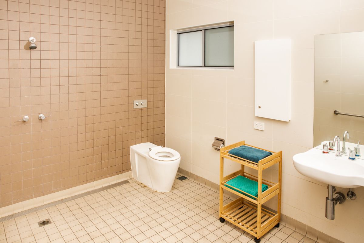 SIL005 LR-Guilford-Villa 1 Apartment 2 bathroom-2989