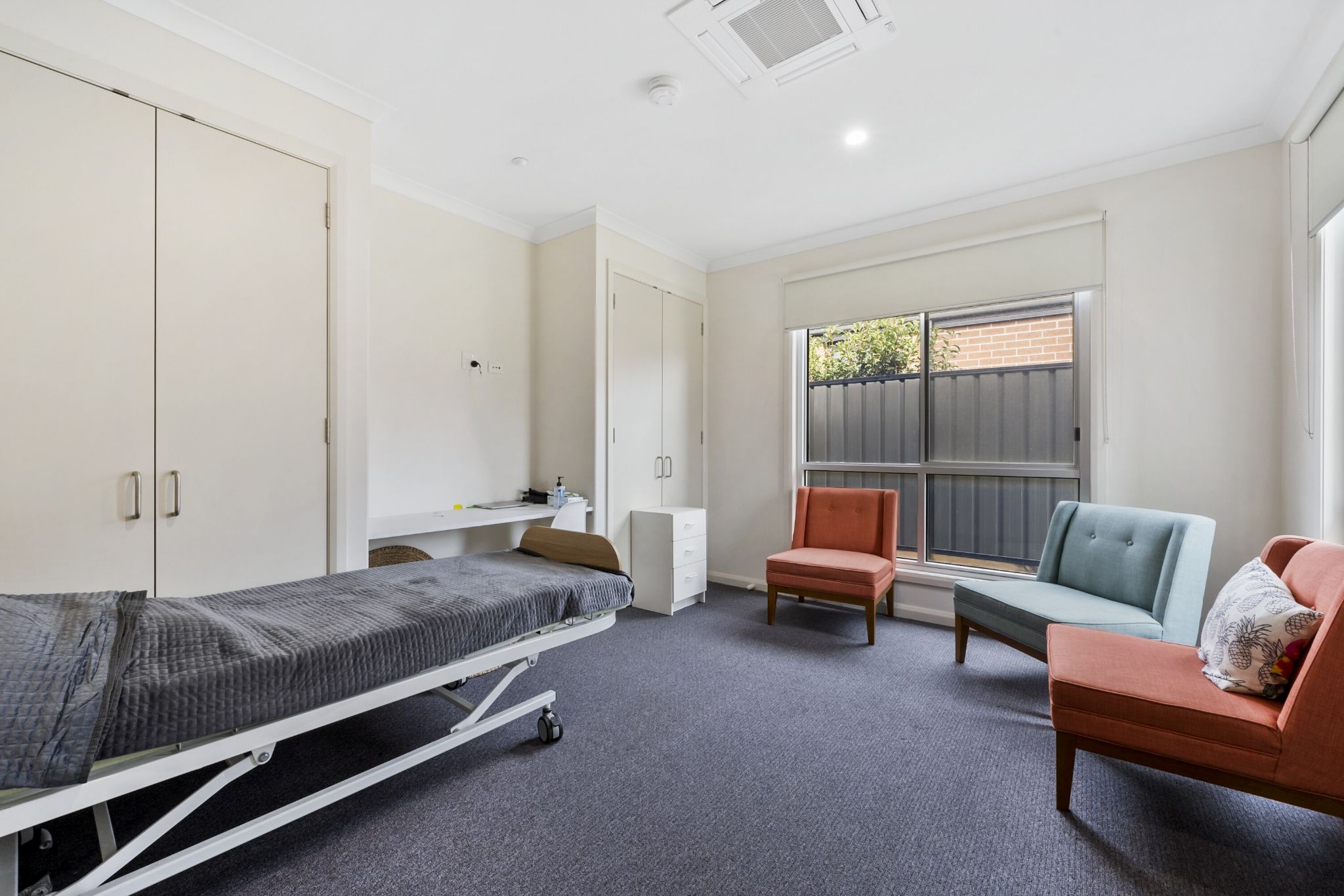 003 Open2view_ID876086-11___14_Cardigan_Close