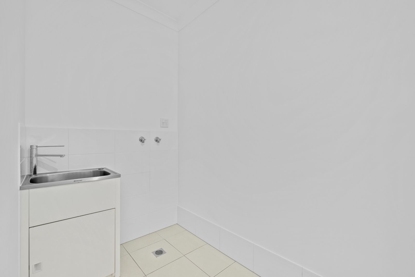 005 Open2view_ID839957-57_Dysart_Drive