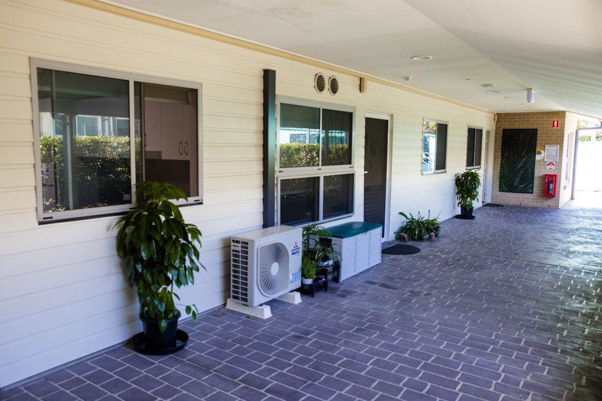 SIL003 LR_Claireville-Outside-1