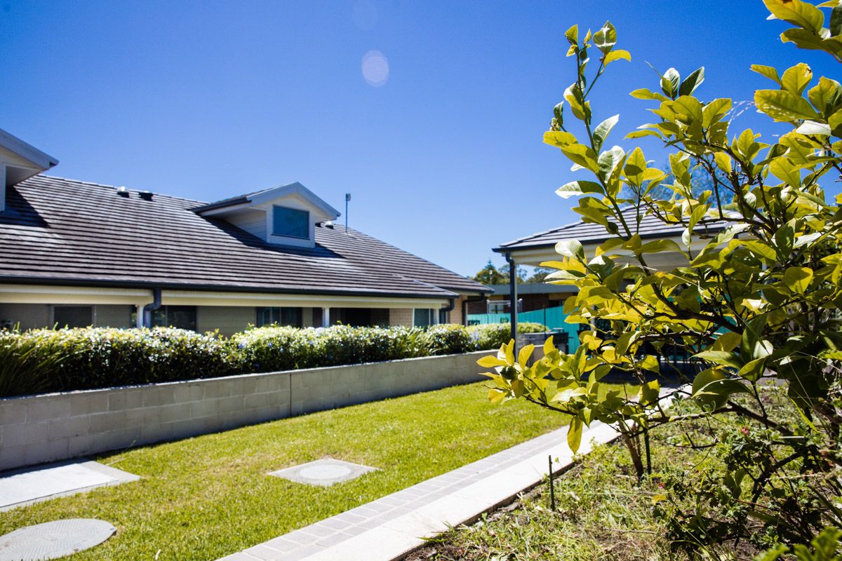 SIL003 LR_Claireville-SharedOutdoor-4