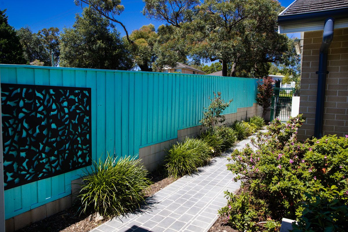 SIL003 LR_Claireville-SharedOutdoor-7