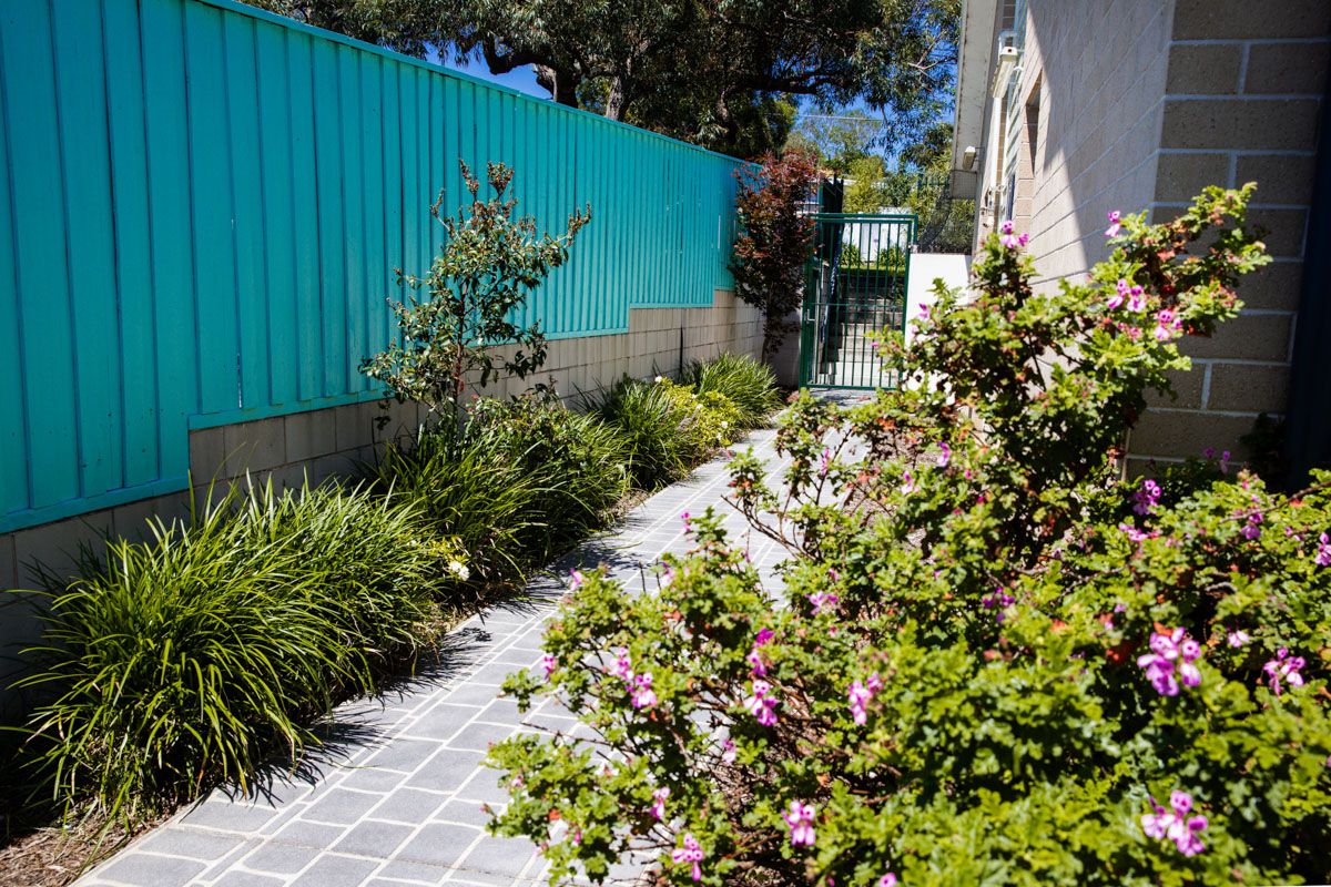 SIL003 LR_Claireville-SharedOutdoor-8