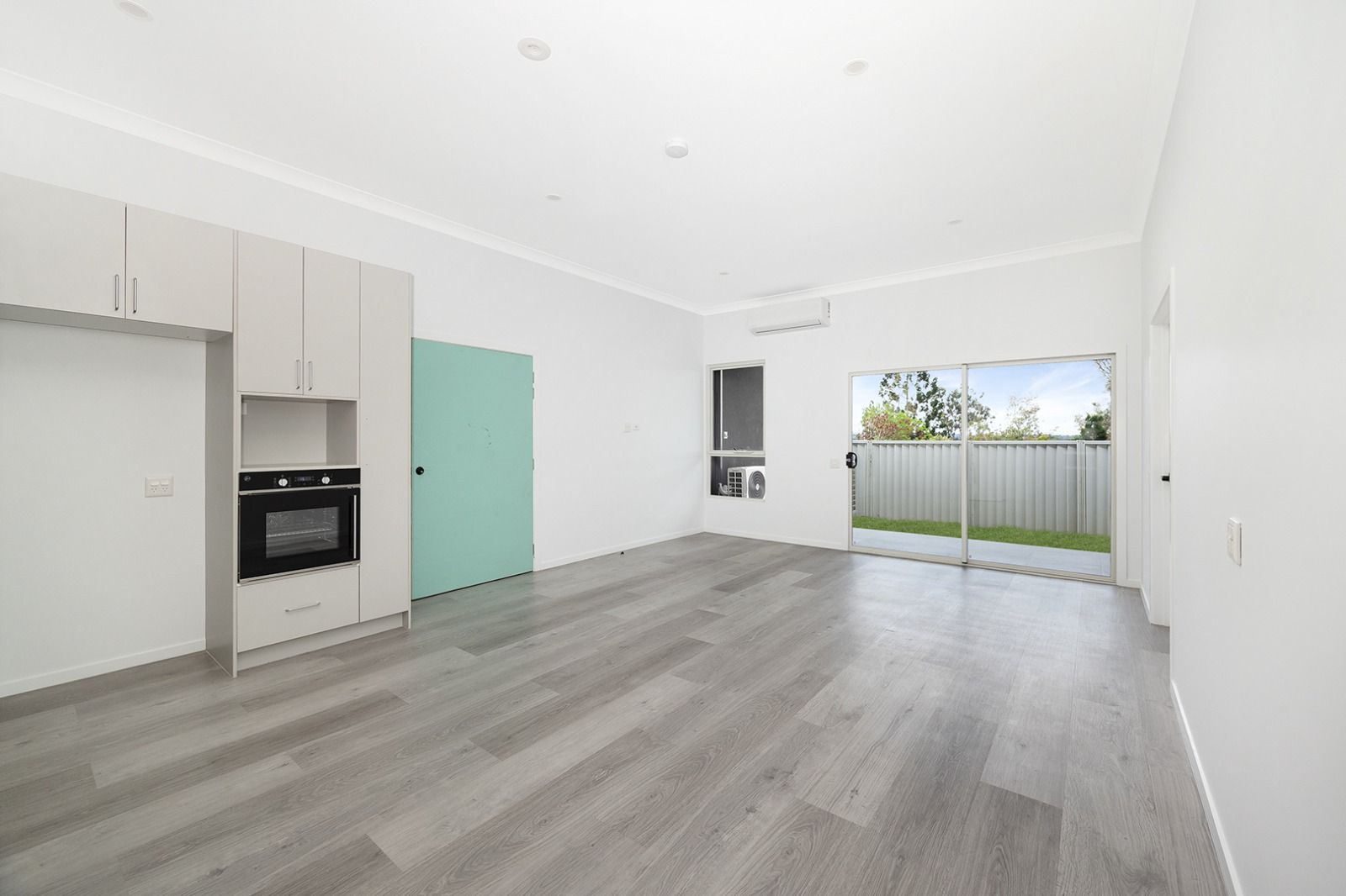 4   Bertha St 64a Living