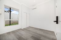 9   Bertha St 64a - Office