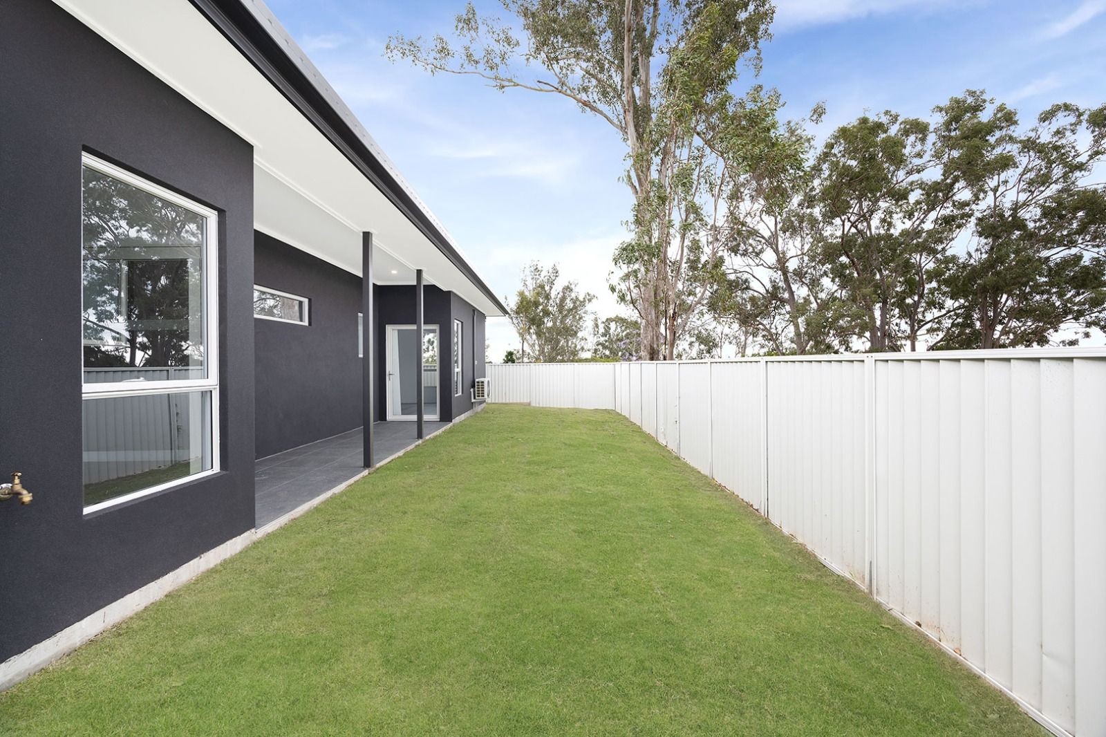 18   Bertha St 64a - U2 Entry