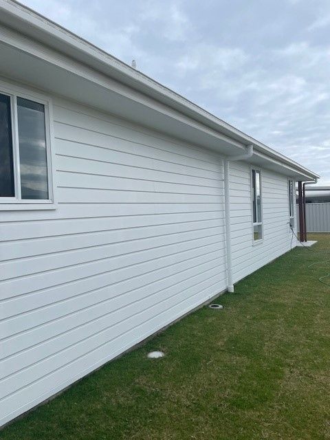 Jannik side of house