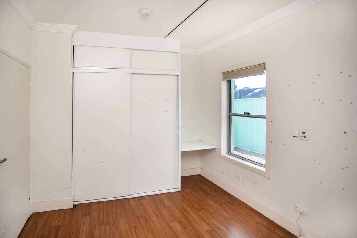 SIL003 LR-Claireville-Villa 6 - Room 1-3