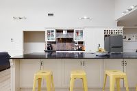 Warners Bay Aruma STA 9