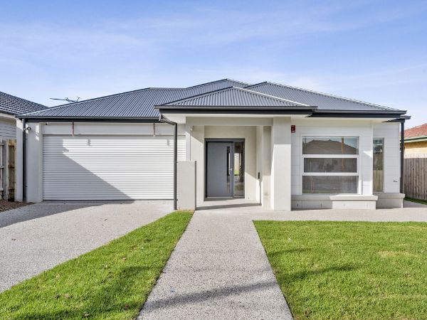 010 Open2view_ID884257-9_Boronia_Avenue