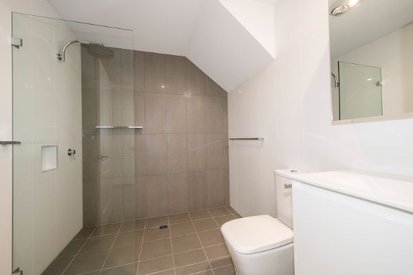 2 291 Great Western Hwy Emu Plains 3a