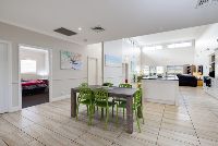 Warners Bay Aruma STA 11