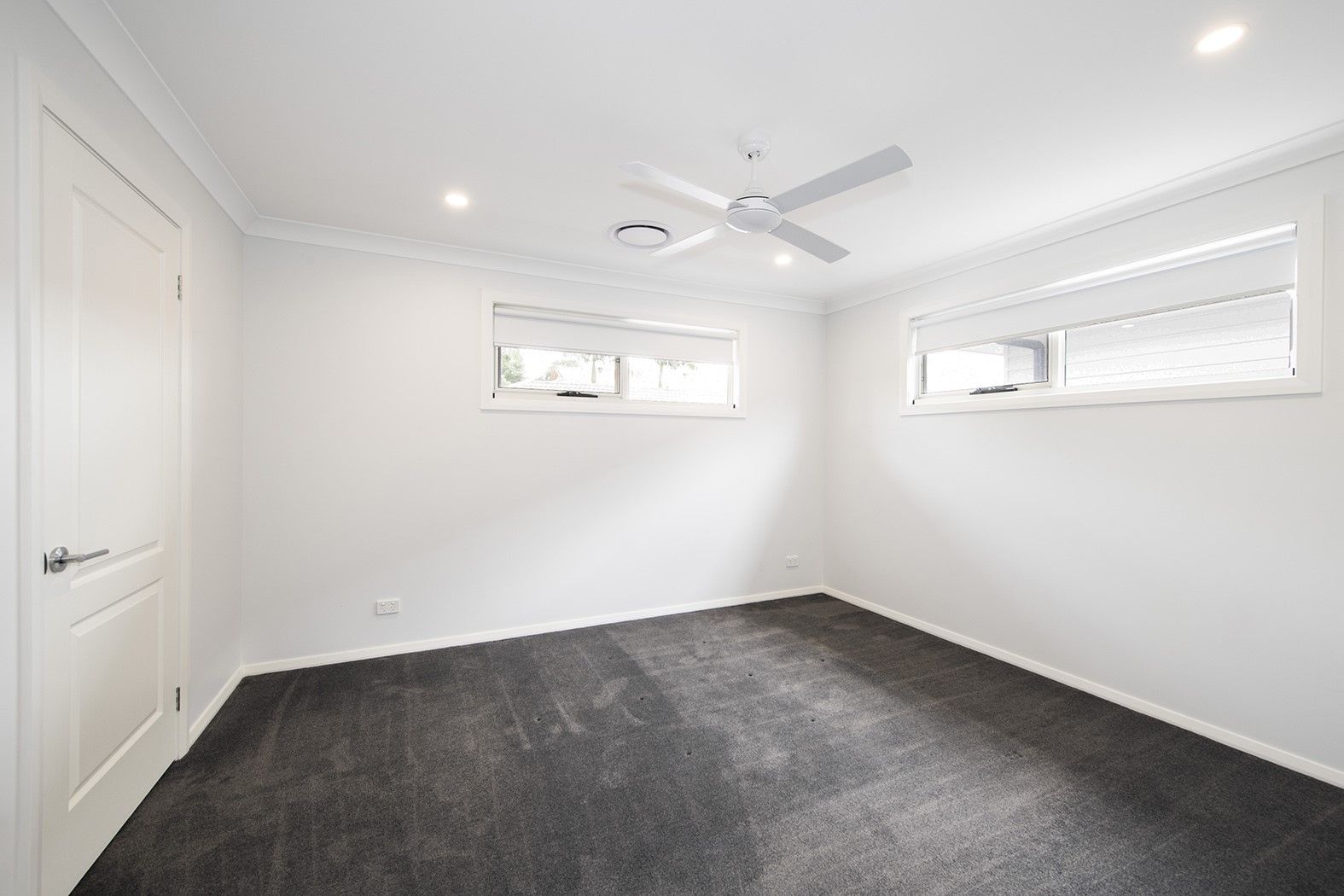 thumbnail 2.291 Great Western Hwy Emu Plains 8a