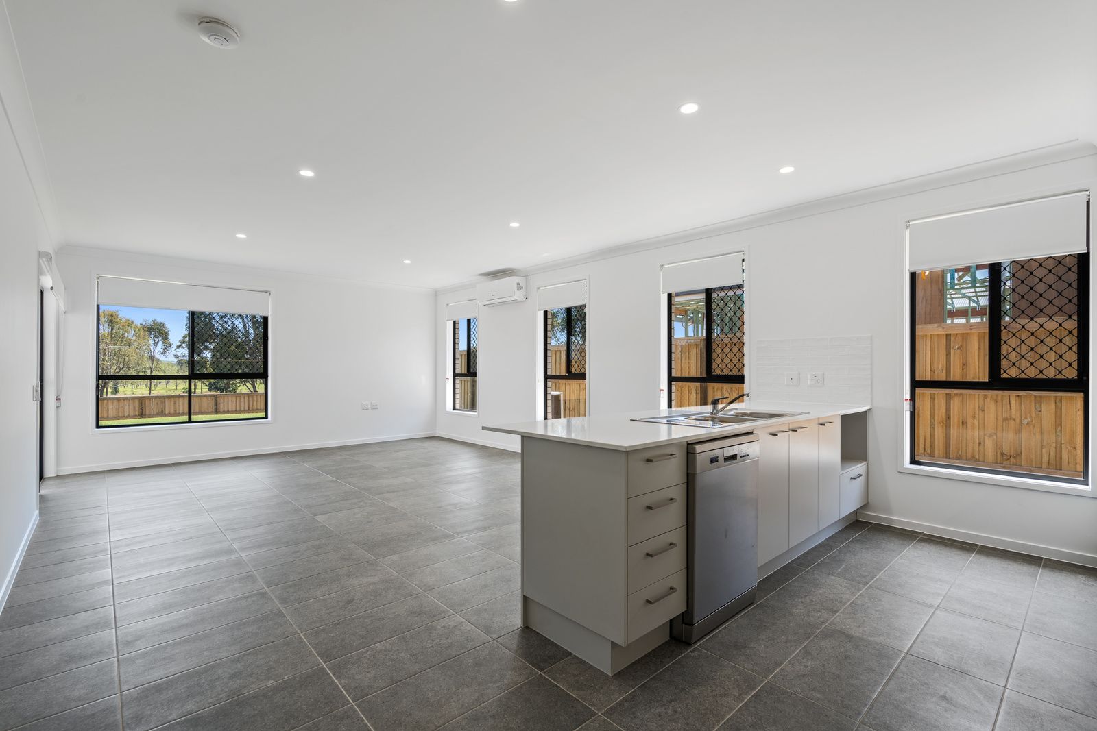 002 Open2view_ID907284-26_Edinburgh_Crs__Gleneagle