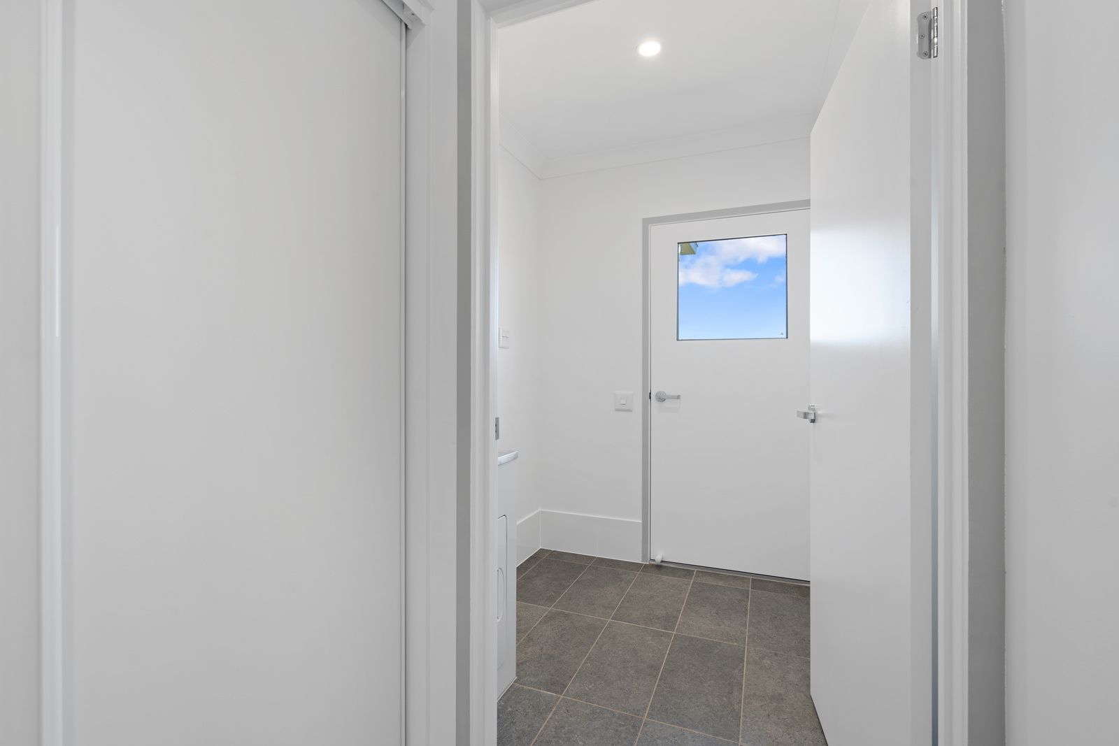 010 Open2view_ID907284-26_Edinburgh_Crs__Gleneagle