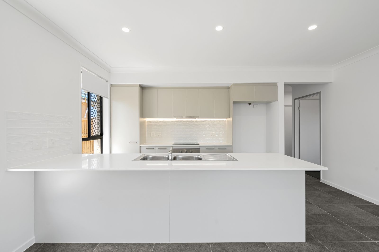 004 Open2view_ID907284-26_Edinburgh_Crs__Gleneagle