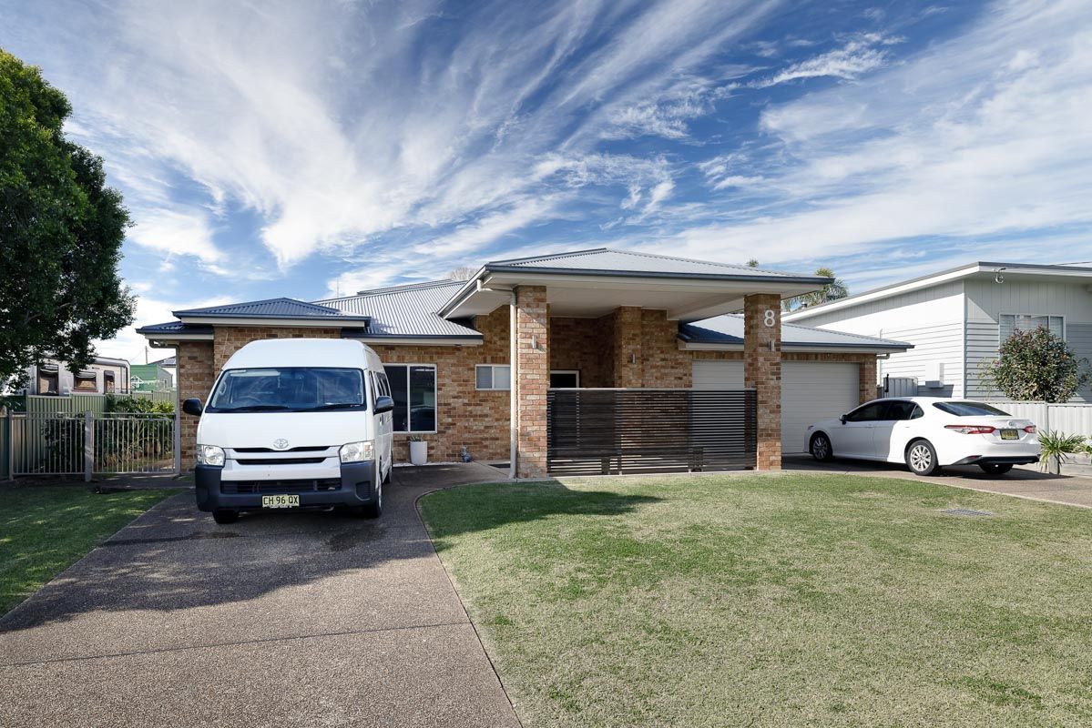 Warners Bay Aruma STA 20