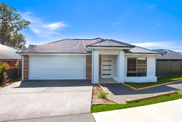 001 Open2view_ID815869-19_Portrush_Avenue