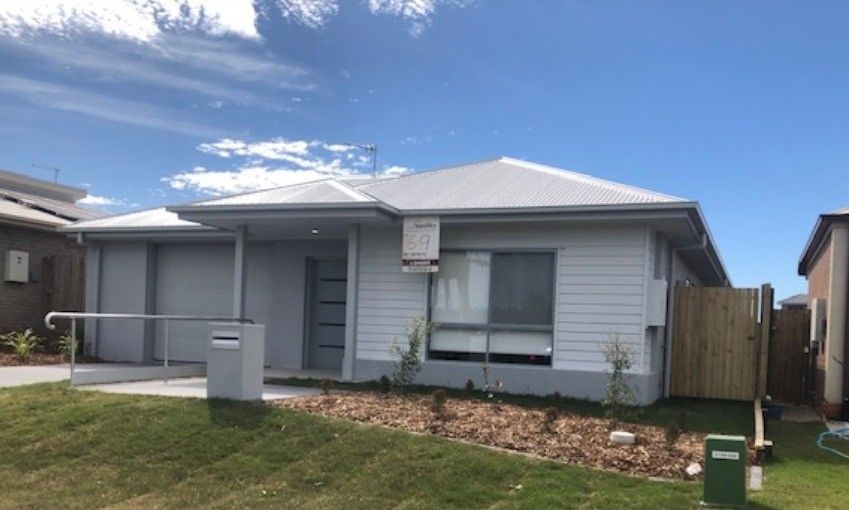 Facade 4   Scott Young Dr