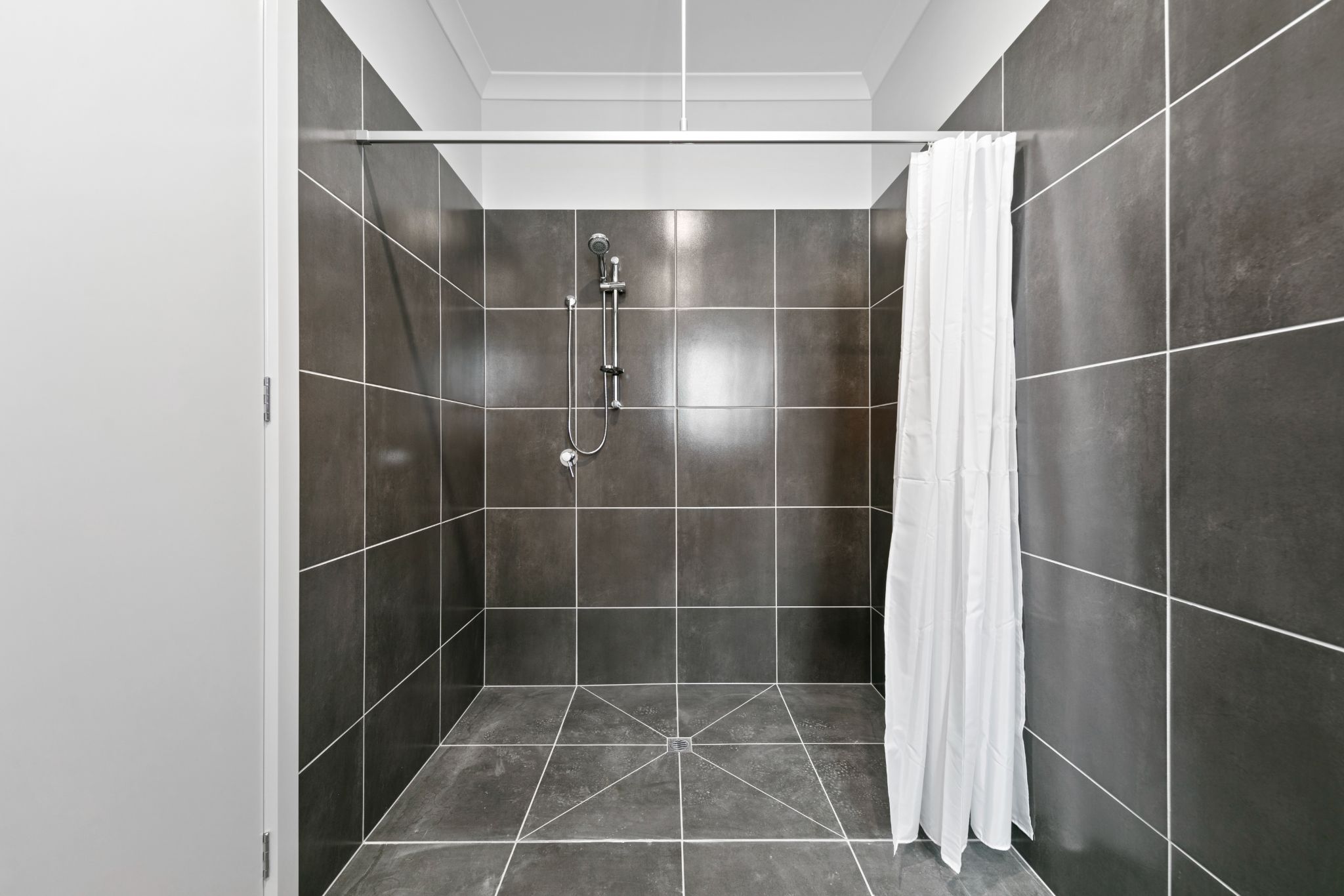 60 Marriott Bvd  Weir Views VIC (3)