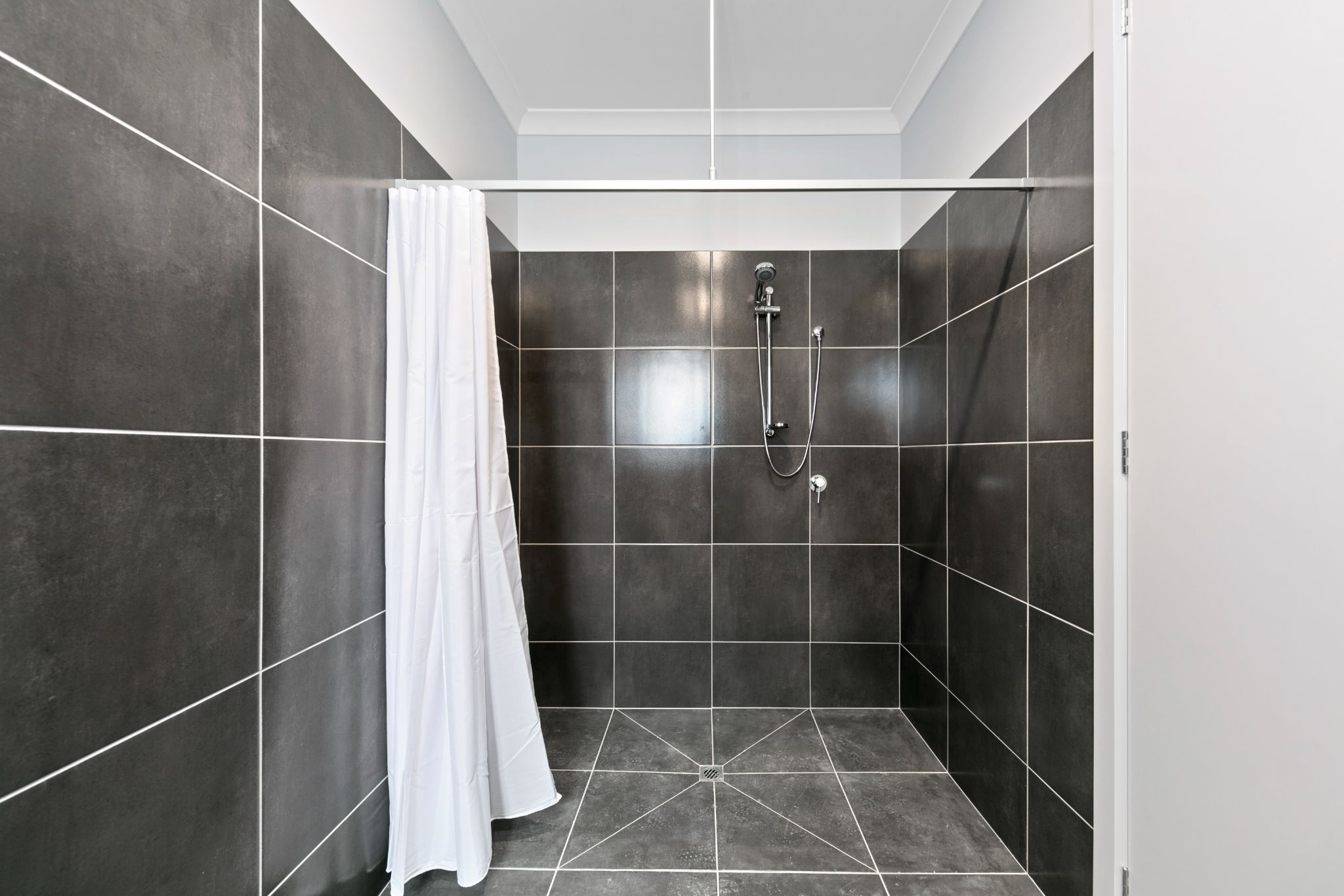 60 Marriott Bvd  Weir Views VIC (19)