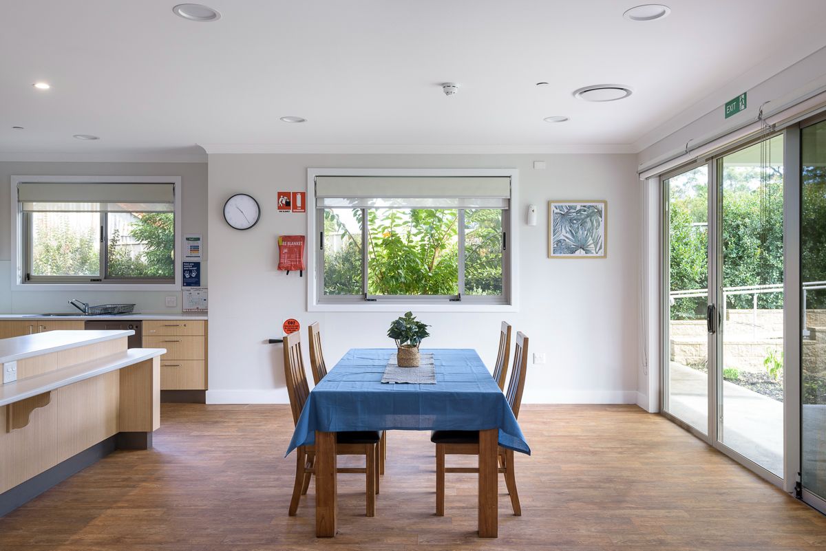 14 SILL039_LR_holmesville_shared living room