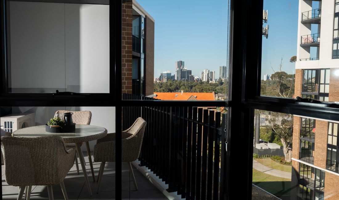 Highline balcony_styled_2