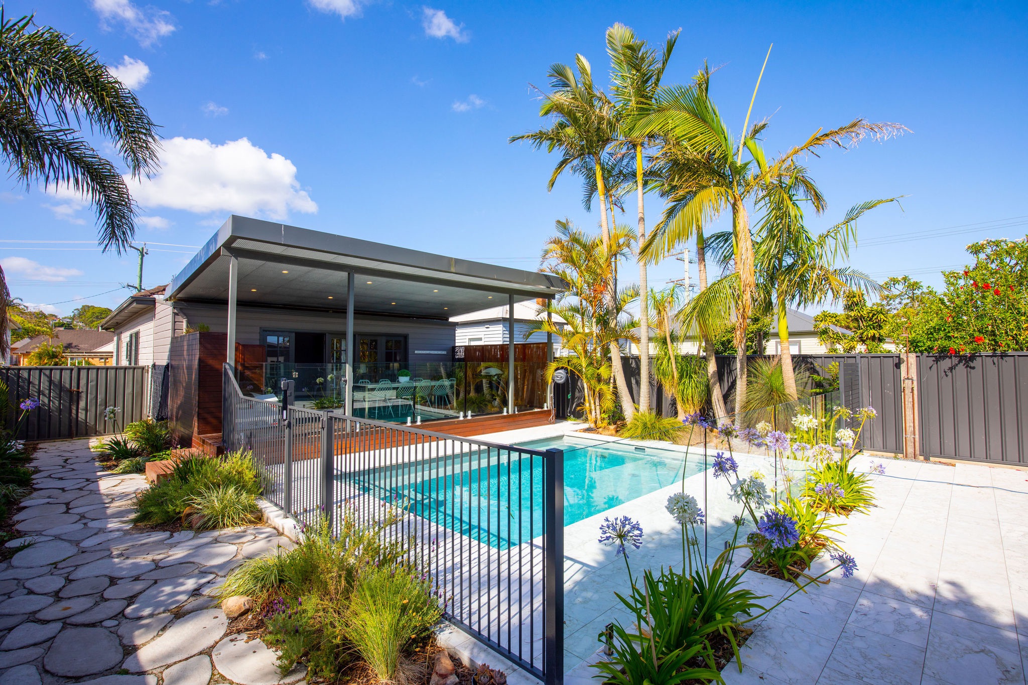 CCB13739 6DC5-4BD9-AEFA-4506BC366B7D