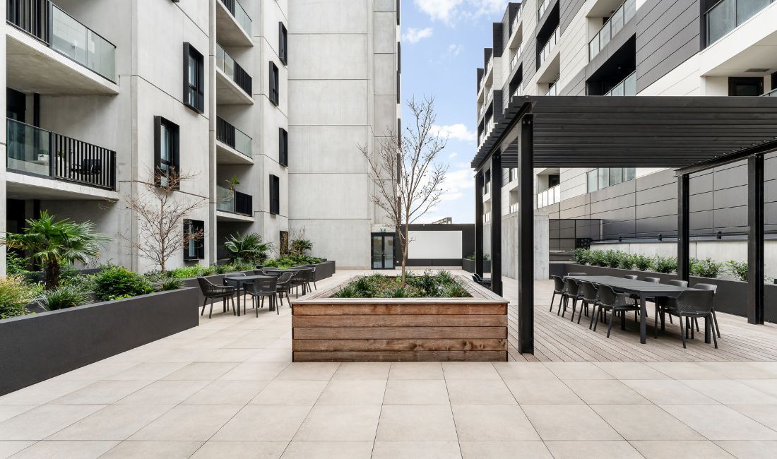 ovation outdoor_communal_2