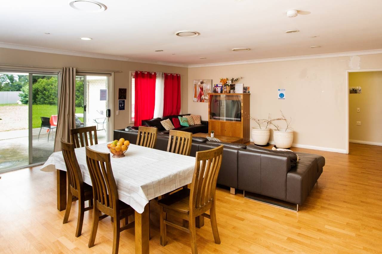 SIL004 LR_Granville_Dining_Living Area-5558