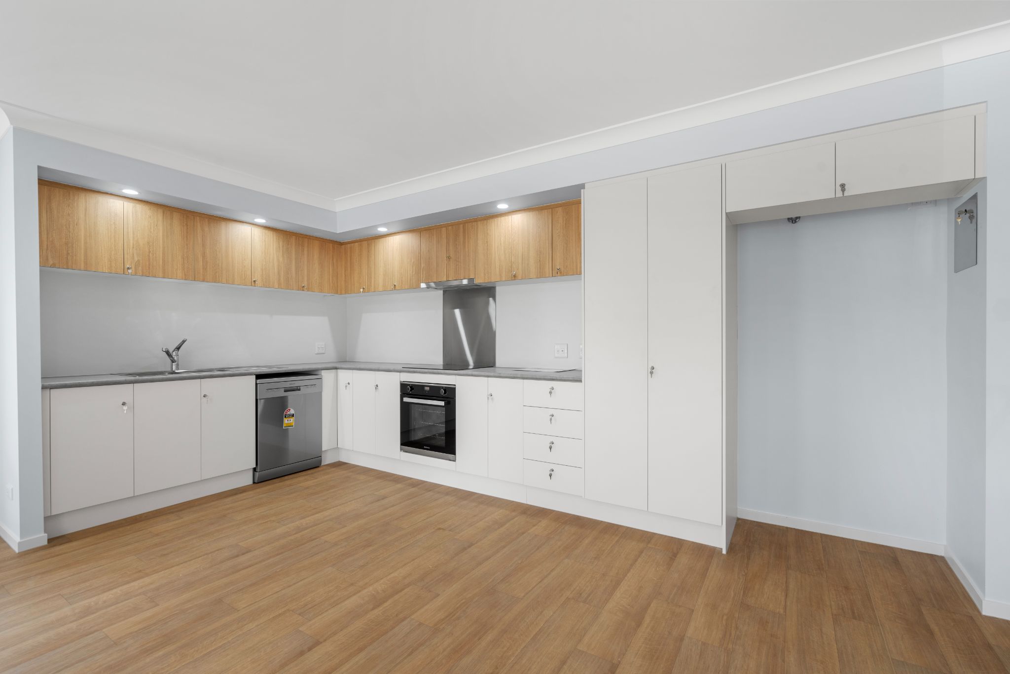 003 Open2view_ID905888-30_Cypress_Circuit__Fernvale