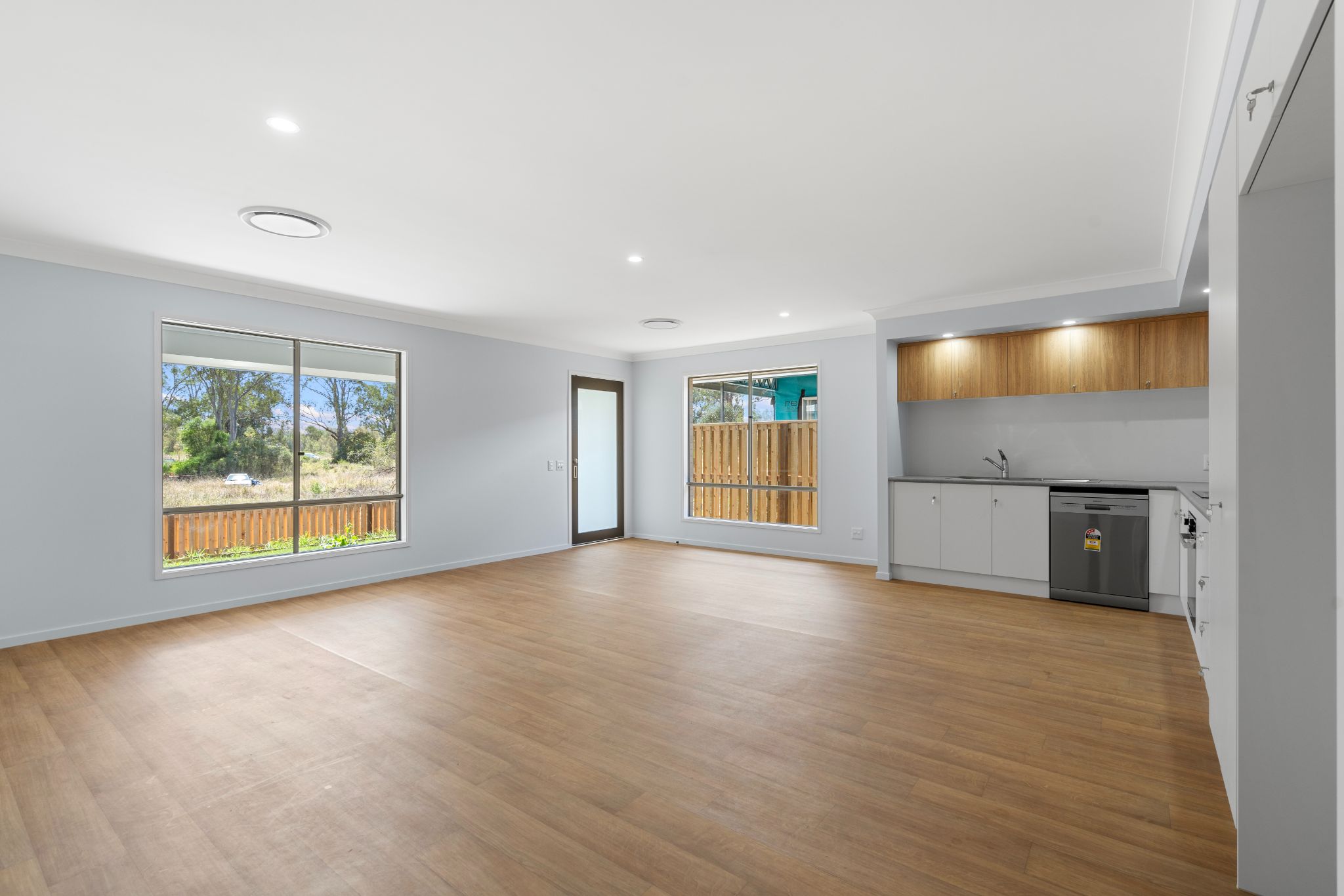 002 Open2view_ID905888-30_Cypress_Circuit__Fernvale