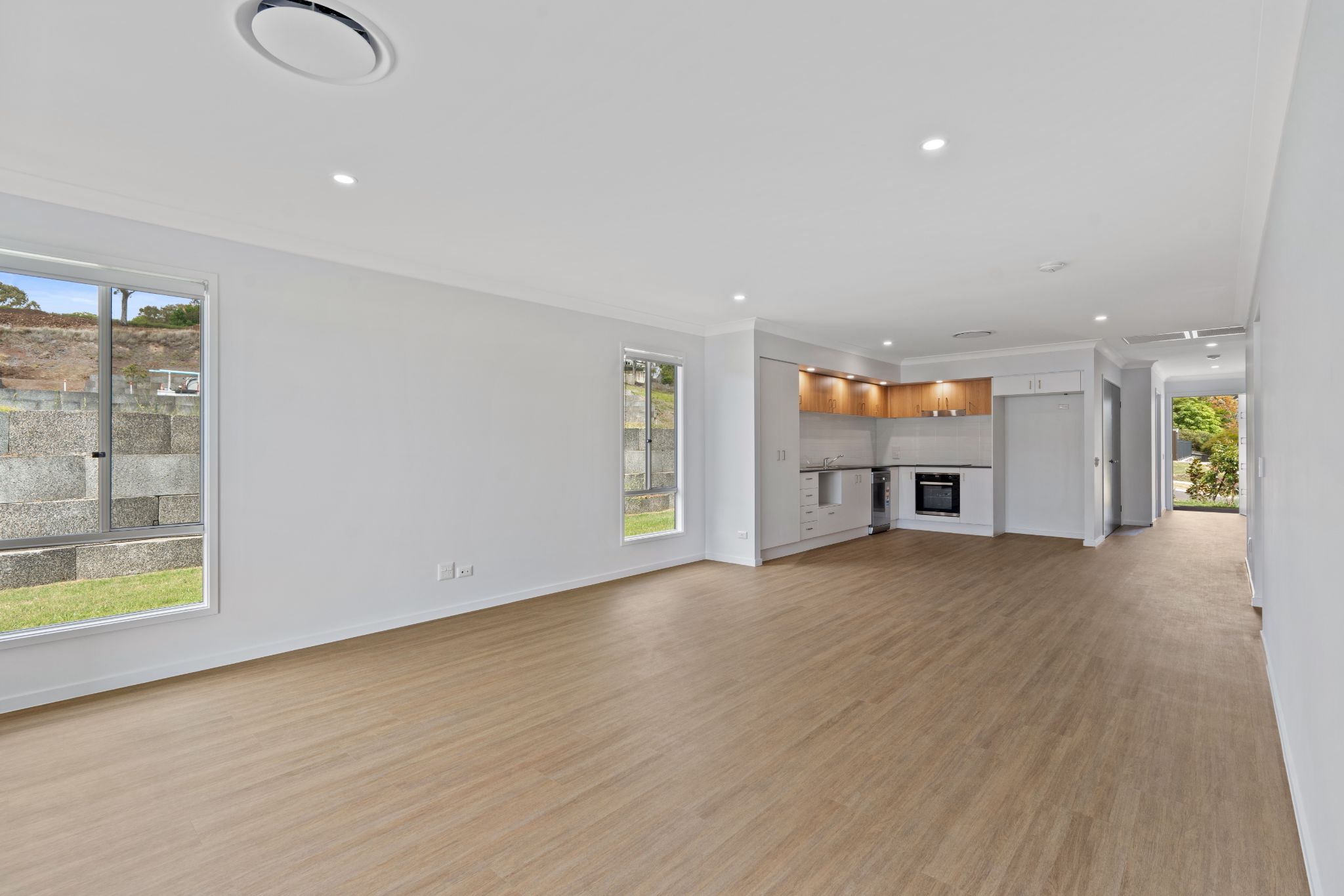 004 Open2view_ID912122-23_Latsky_Dr___Cotswold_Hills