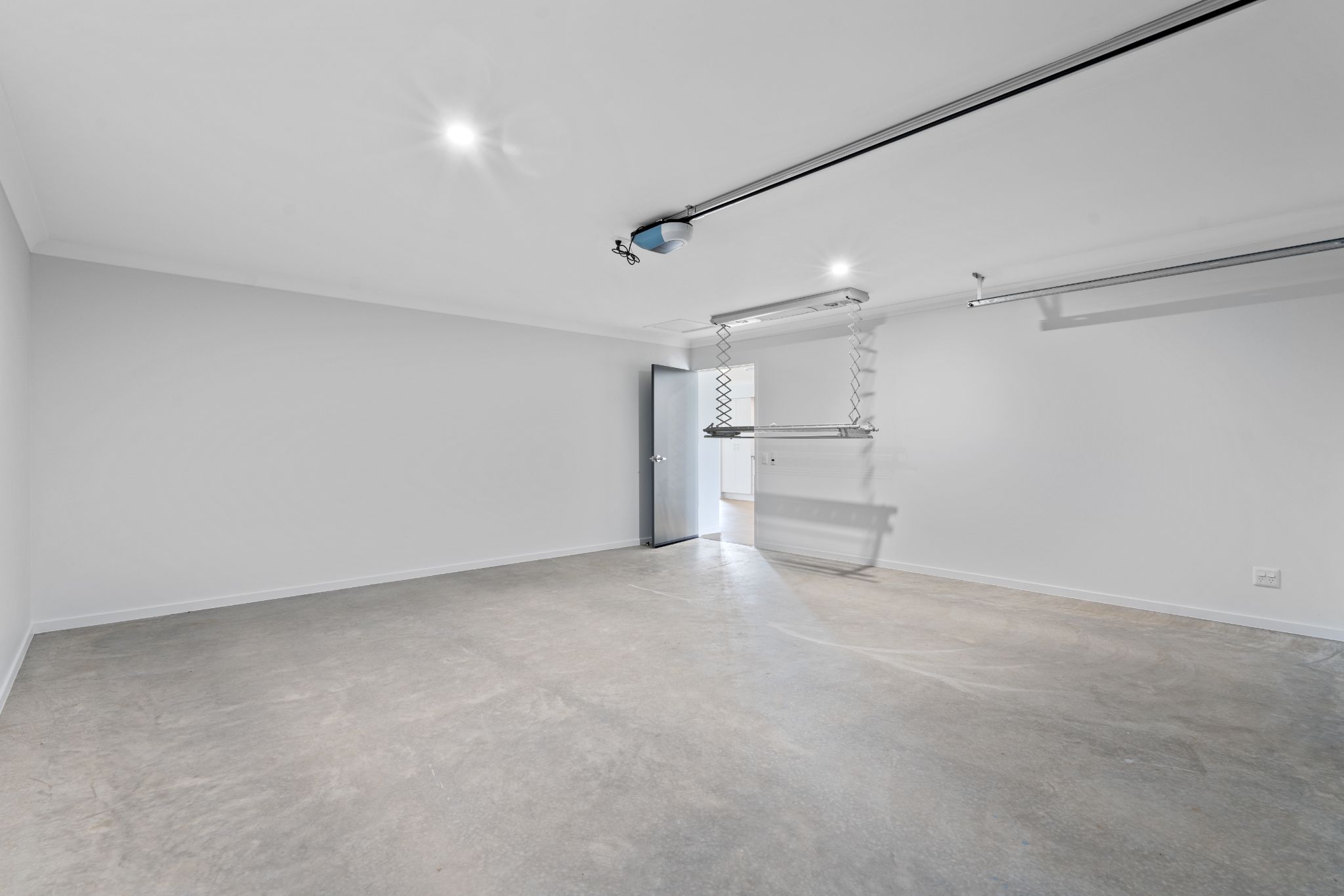 001 Open2view_ID912122-23_Latsky_Dr___Cotswold_Hills