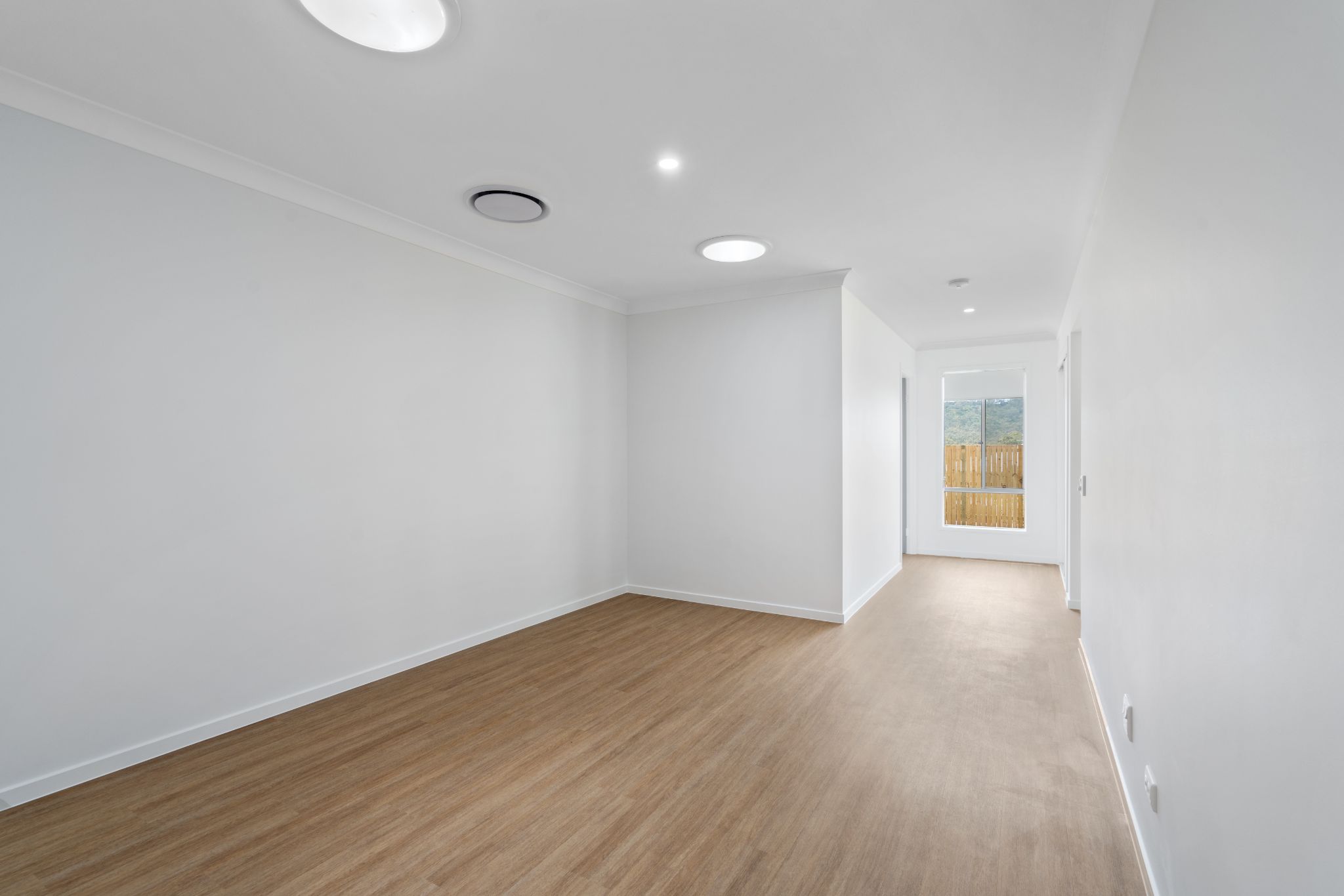 006 Open2view_ID912122-23_Latsky_Dr___Cotswold_Hills